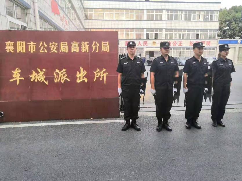 獵鷹保安配合襄陽高新分局車城派出所做好義務巡邏工作