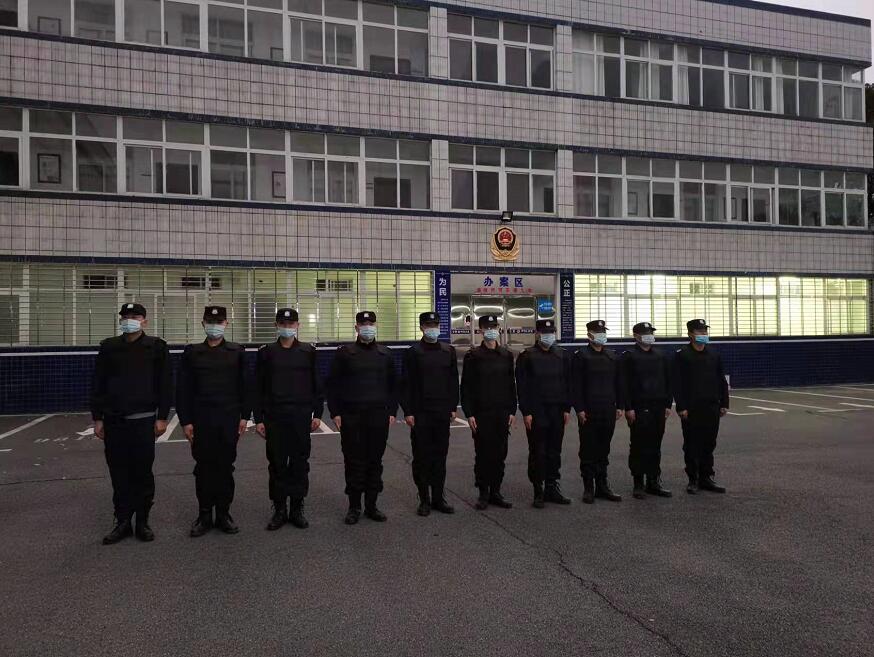 爭做文明市民，樂居文明城市！ 助力襄陽創(chuàng)文明，志愿服務(wù)有獵鷹！